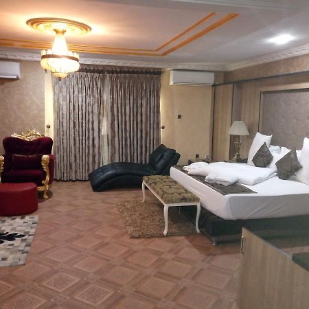 Eterno Hotel Benin City Ngoại thất bức ảnh
